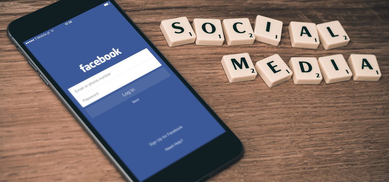 Jak usunąć relacje z Facebooka
